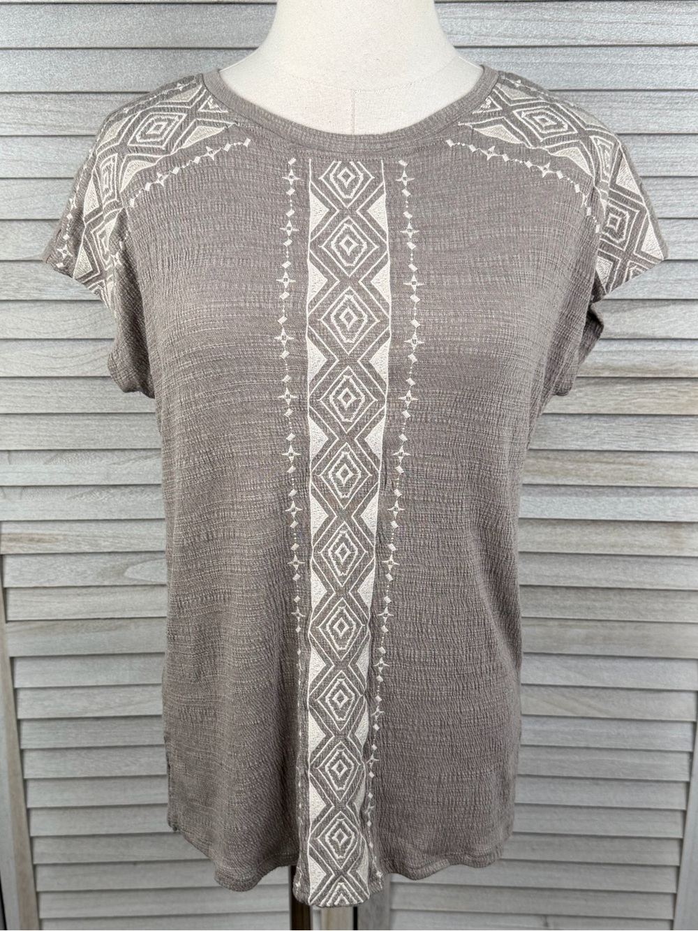 CABLE & GAUGE Embroidered Boho Dolman Short Sleeve T-Shirt "Greige"-Medium